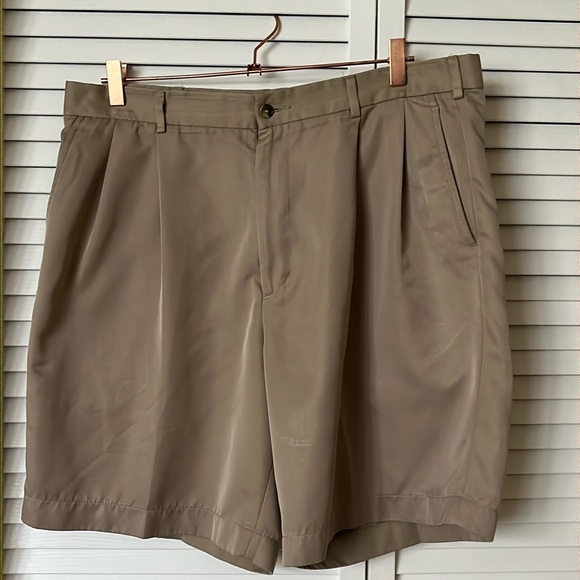 Perry Ellis khaki Pleated Chinos Golf short pants - Picture 1 of 6